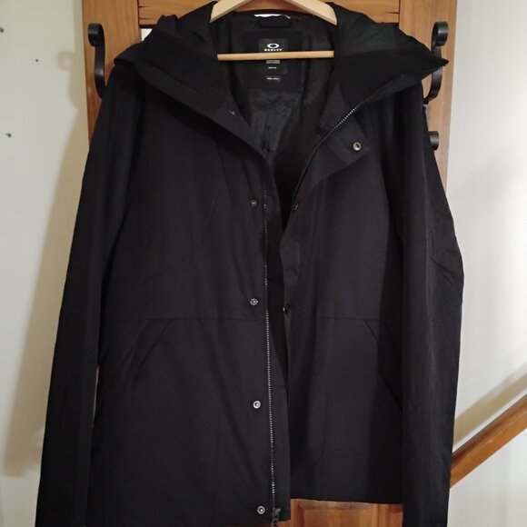 Oakley Men's RC Snowboarding Jacket Black Size L  NWT - Picture 1 of 9